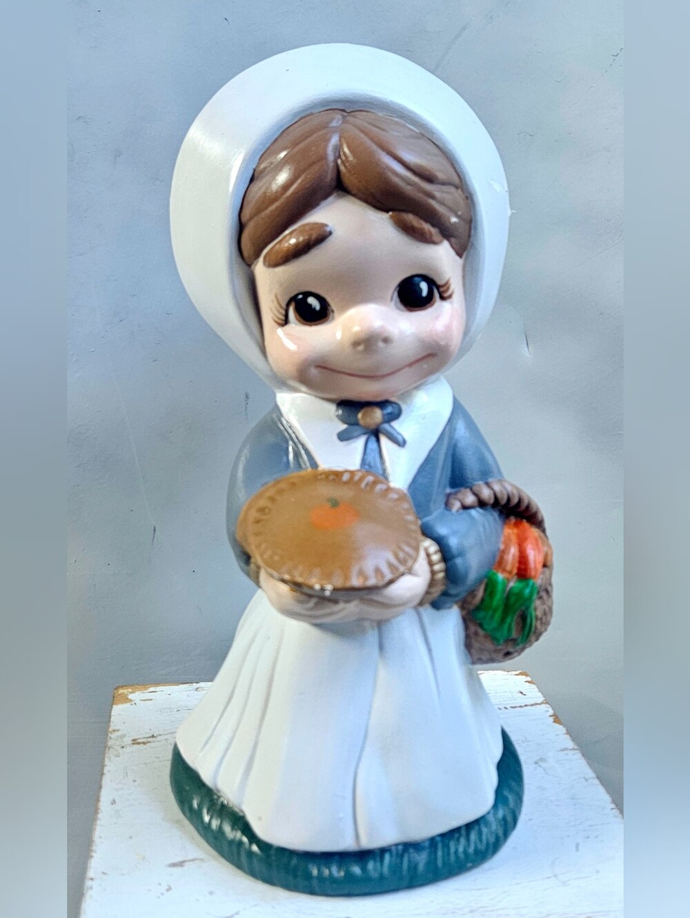Hand-Painted Ceramic Pilgrim Girl Figurine in White and Blue - Decorative Accent